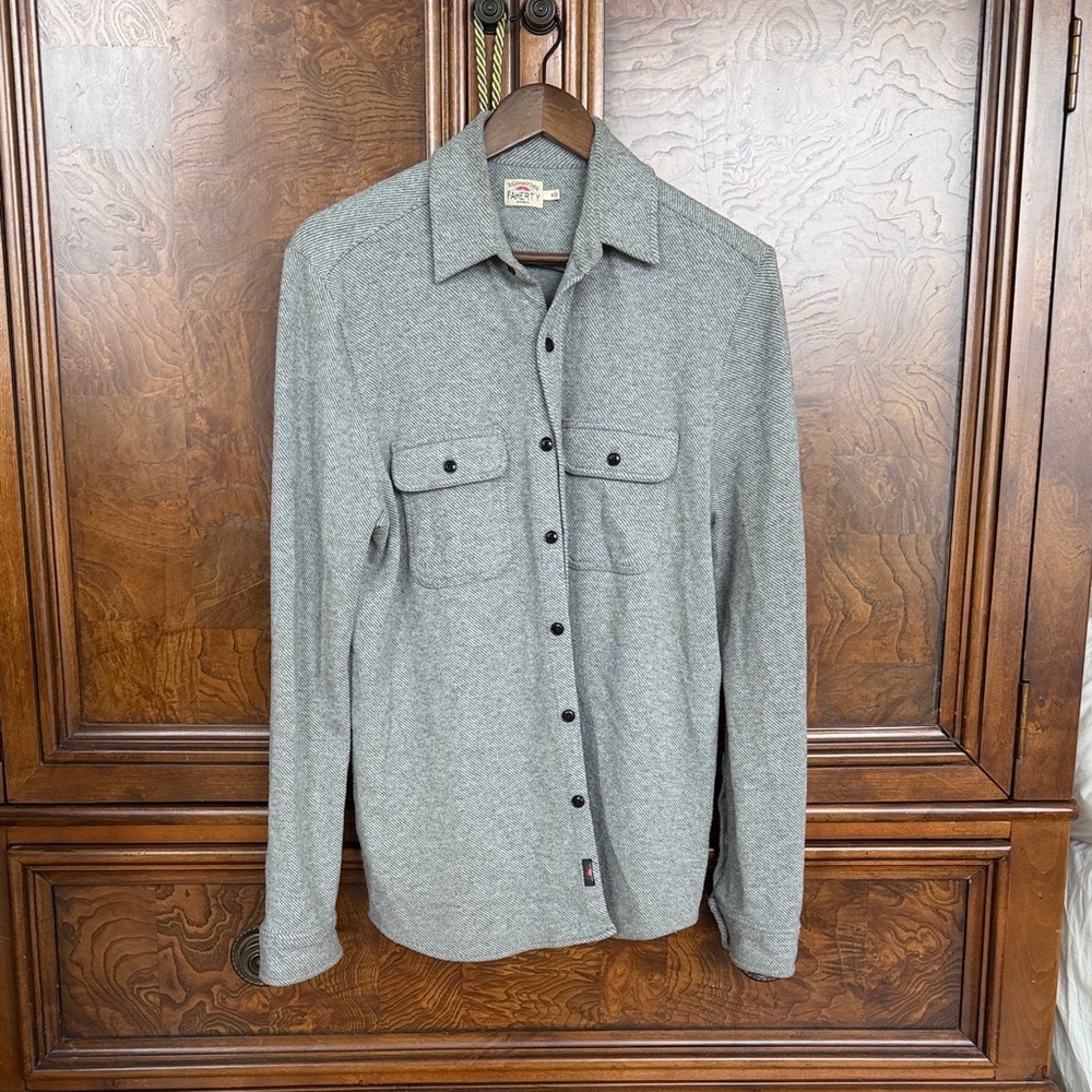 Faherty Grey Button-Up Shirt Jacket